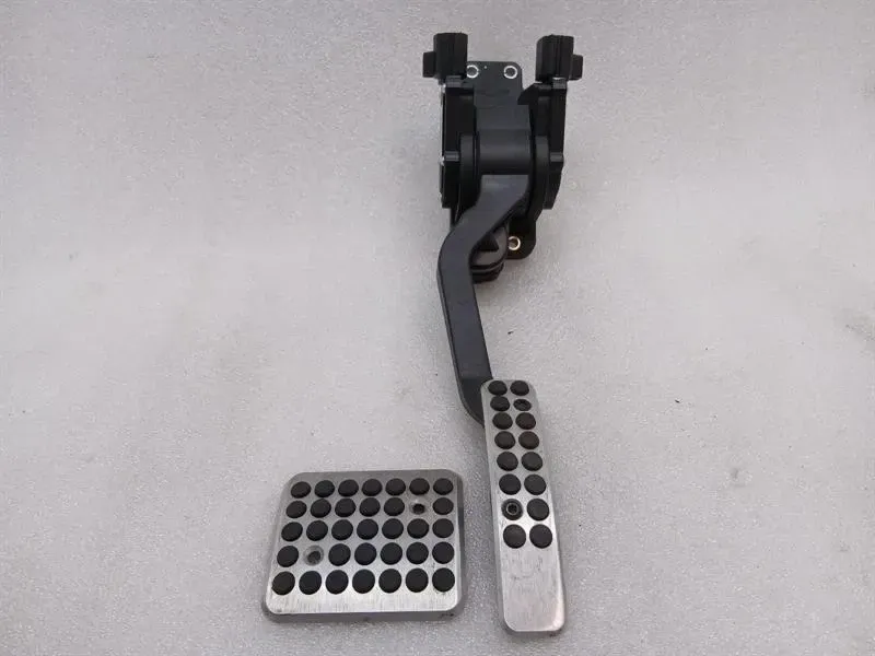 Aston Martin Rapide 10-14 Throttle Pedal (Electrical) 8D33-9F836-AB Throttle Pedal