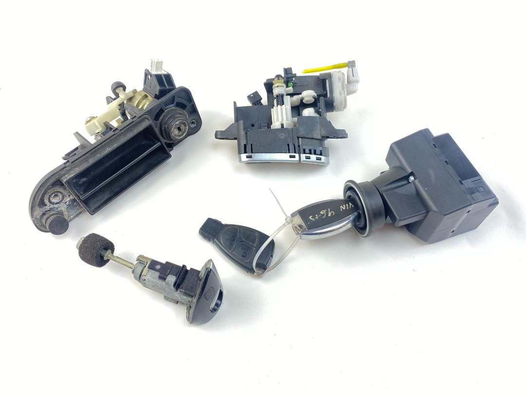 A2305452308 Ignition switch lock (ignition barrel) MERCEDES-BENZ SL-CLASS (R230) (2001-2012)