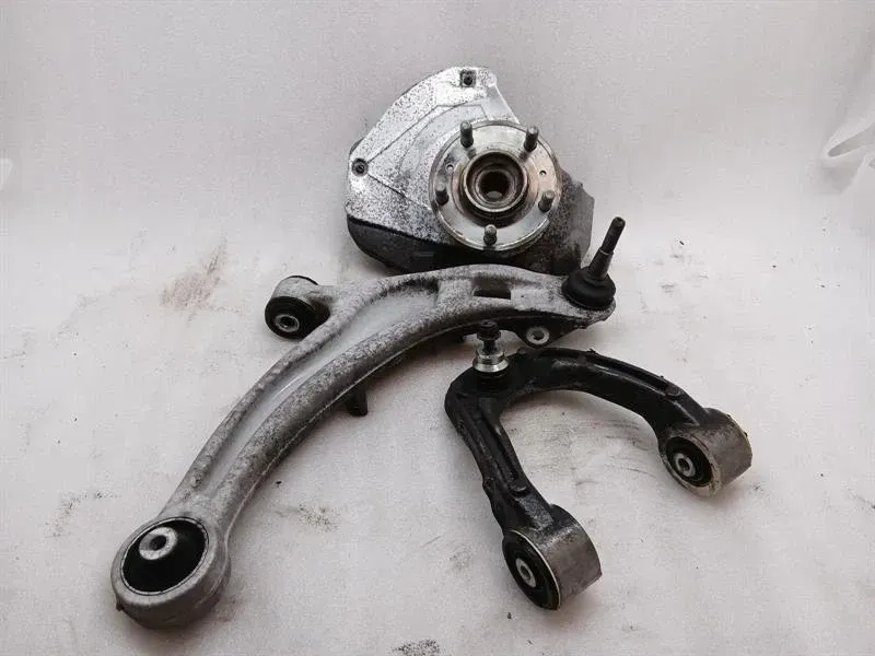 Aston Martin Rapide 10-14 Left Front Hub AD43-3K185-AB Wheel Bearing Housing Front Li
