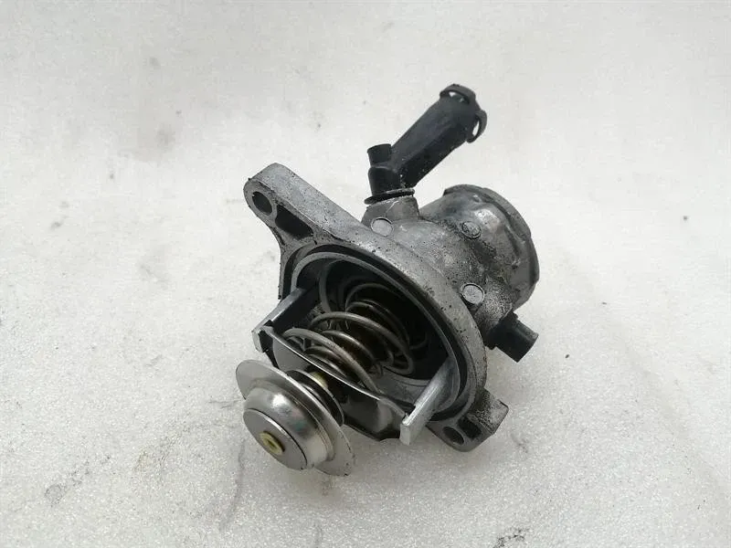 Mercedes CLS W219 Thermostat Housing A1562030275 Thermostat Housing AMG