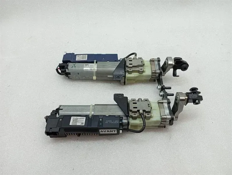 Audi RS4 B8 8K boat lid strut 8K9827852 tailgate motor set