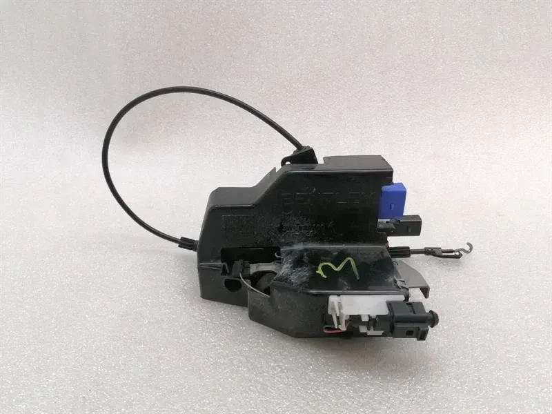 Bentley Continental GT W12 front right door lock 3W8837350A door lock RHD