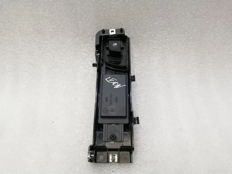 Maserati Granturismo window regulator switch M145 power window switch 211918