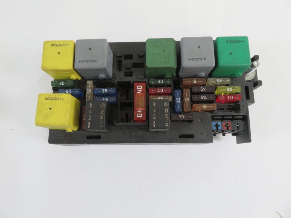 A1645402972 1645402972 Fuse box MERCEDES-BENZ R-CLASS (W251) (2006-2013)