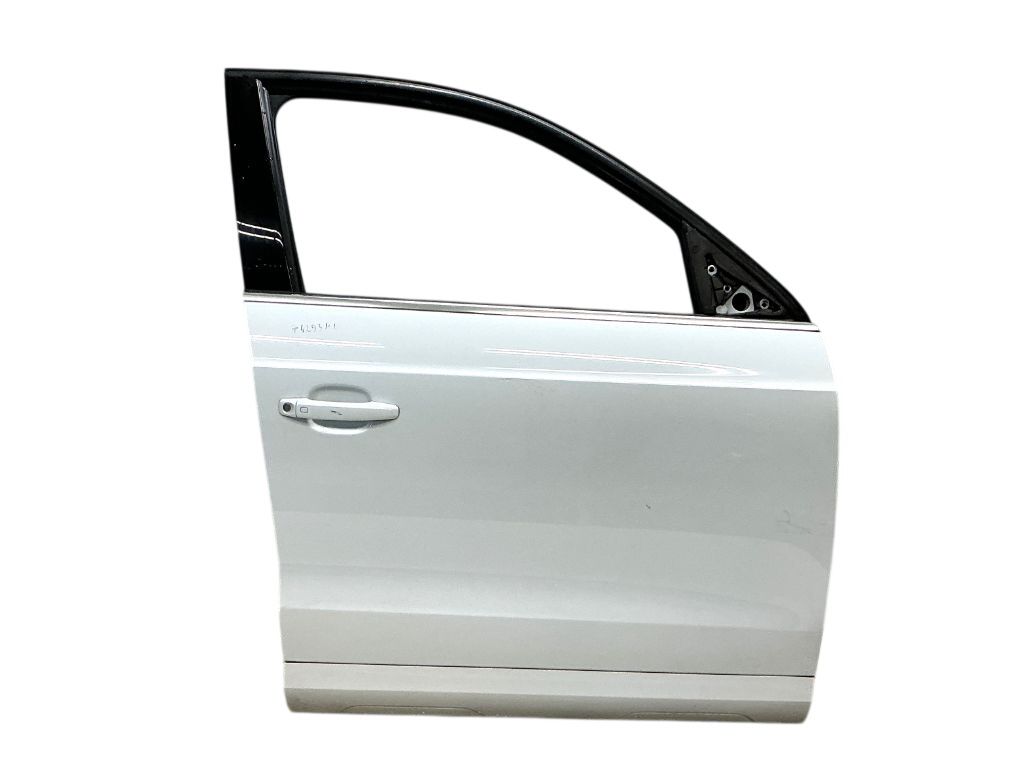 8U0831312B Door Front Right AUDI Q3 (8U) (2011-2018)