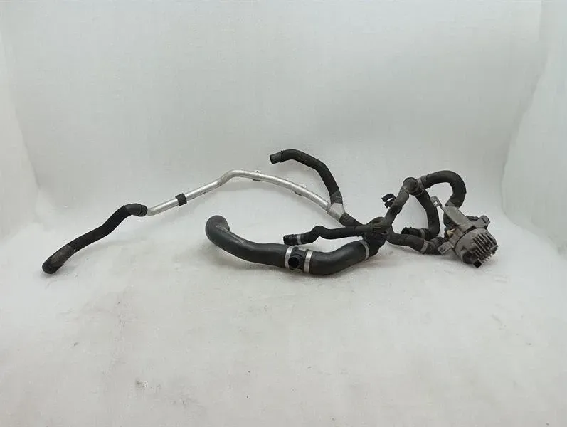 Mercedes C Class W205 Additional Cooling Pump A0005003800 Coolant Pump Pump