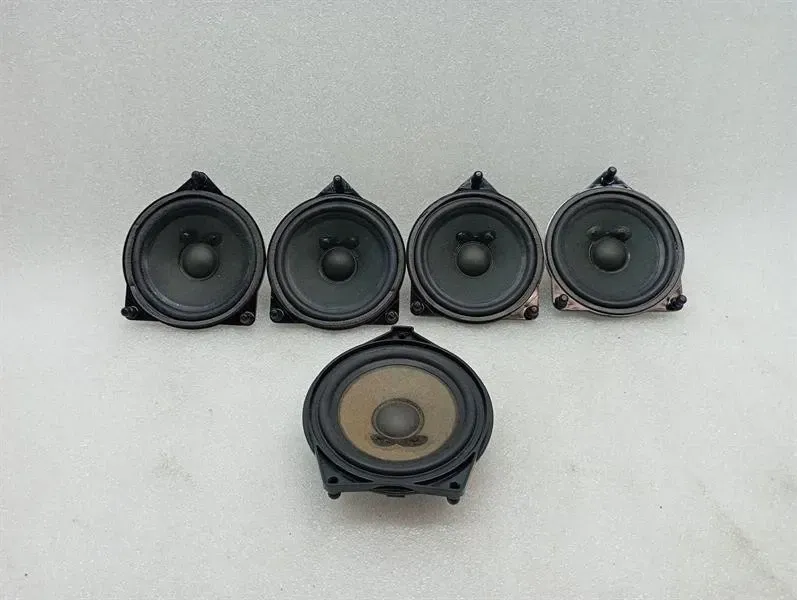 Mercedes C Class W205 Speaker Set A2058200902 Speaker Set
