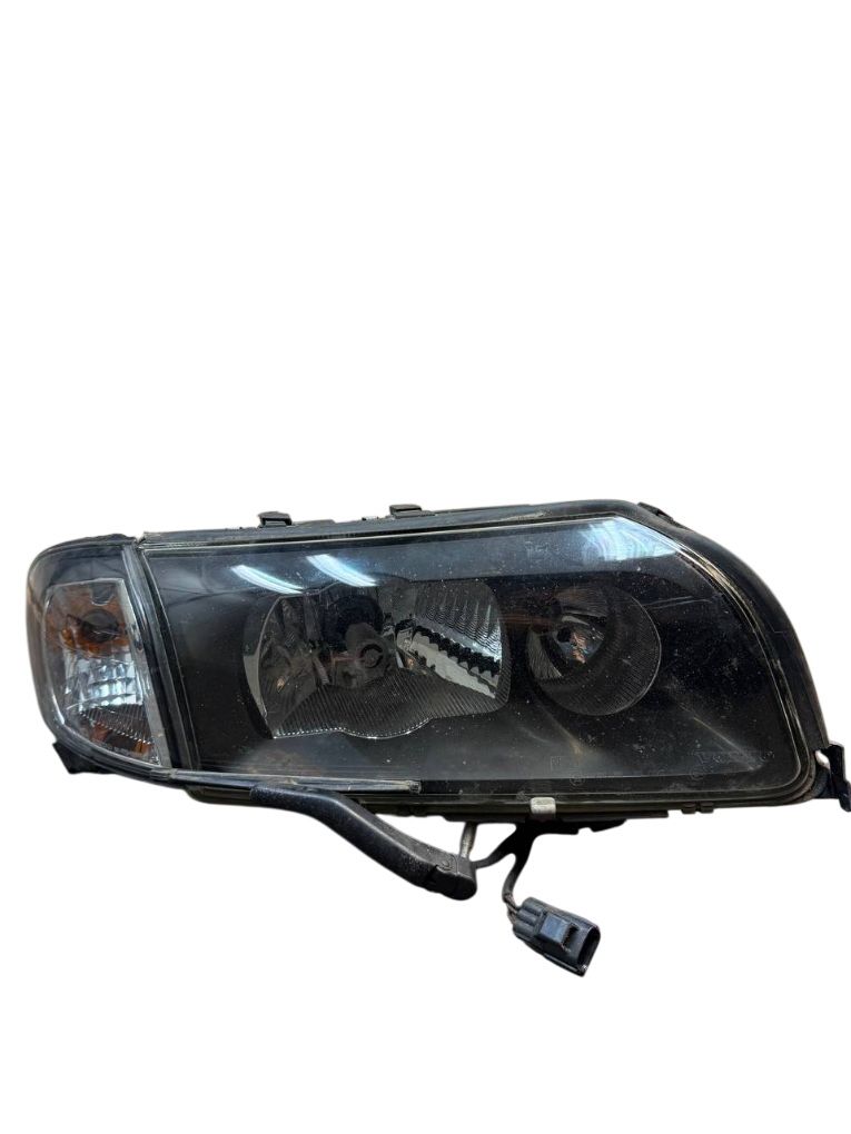 30744157 Headlight right VOLVO S80 I (TS, XY) (1998-2006)