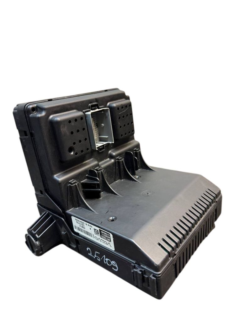 30728357 31394157 Body control module (BCM) VOLVO XC90 I (2002-2014)