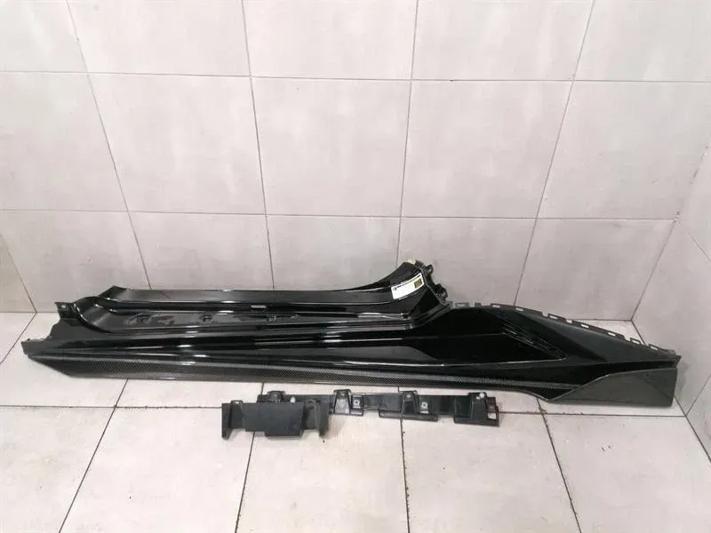 Lamborghini Huracan Performante left side skirt 4T0898307 side sills left