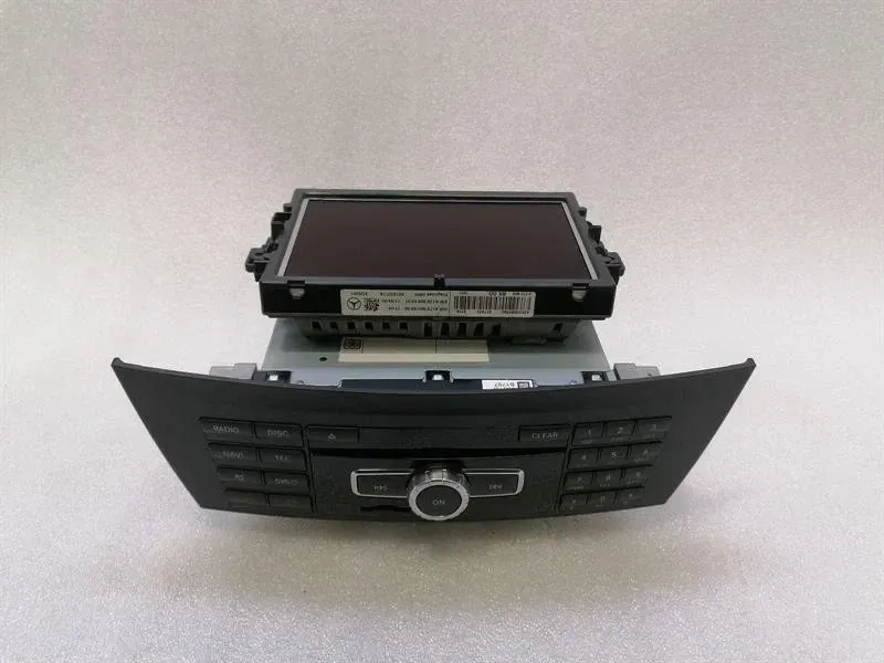 Mercedes C Class W204 Command A2049006909 Audio System Controller Head Unit
