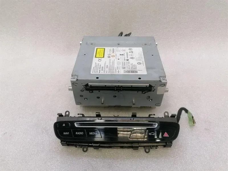 MERCEDES C CLASS W205 CD PLAYER A2059004236 AUDIO SYSTEM CONTROLLER NTG5 HU