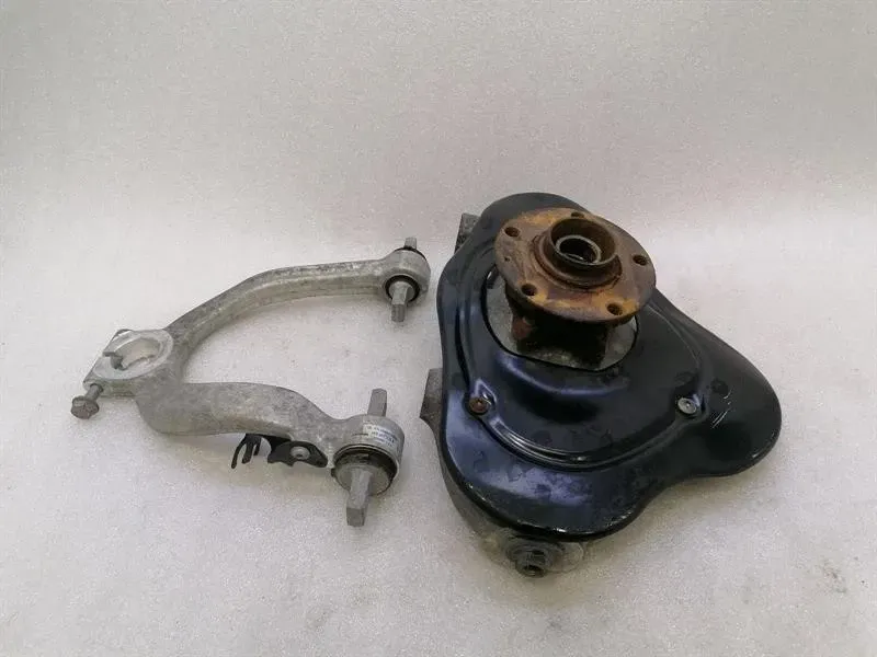 Lamborghini Huracan Right Front Hub 4T0407246D Wheel Bearing Housing Front Right