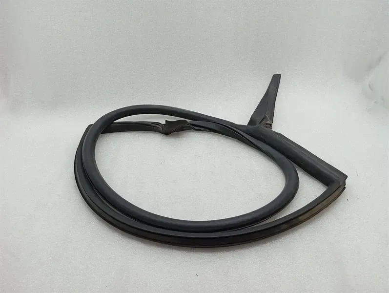 Lamborghini Huracan Performante right door seal 4T8831708B door seals right