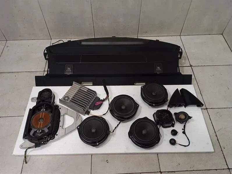 Mercedes C Class W204 Coupe Speaker Set A2048205702 LOGIC7 Speaker Set