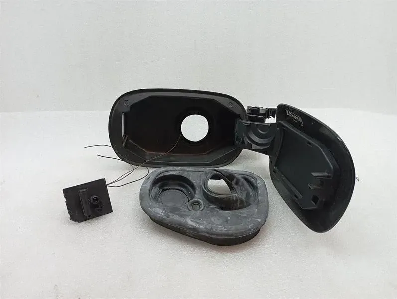 Mercedes C Class W205 Fuel Filler Cap A2056304404 Fuel Cap Fuel Flap