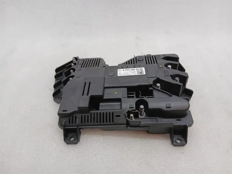 Mercedes CL W217 Fuse Box A2225402850 Fuse Box