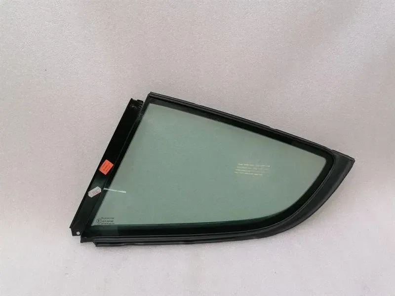 Aston Martin DB9 COUPE Left Rear 1/4 Glass 4G43-76-11087 Door Panel 1/4 Rear LH