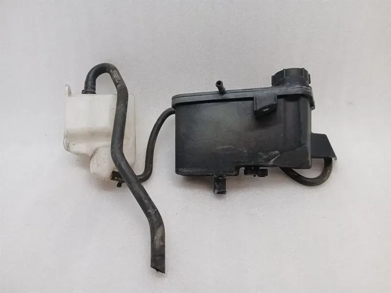 Aston Martin DB9 Expansion Tank 4G43-19B518-AD Expansion Tank Coolant