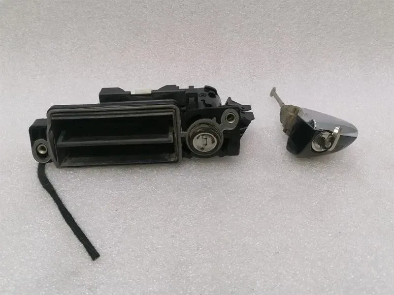 Mercedes W211 boot lock A2037500093 tailgate lock door cylinder lock
