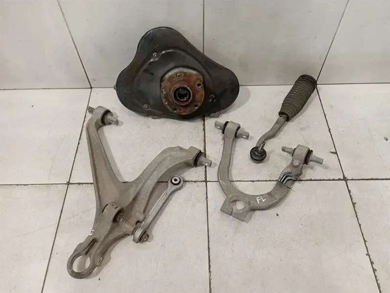 Audi R8 4S AWD Left Front Hub 4S0407245B Wheel Bearing Housing Front Left