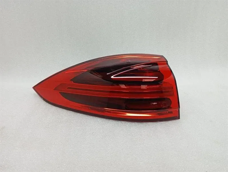 Porsche Cayenne 958 92A left rear light 7P5945207G tail light rear left