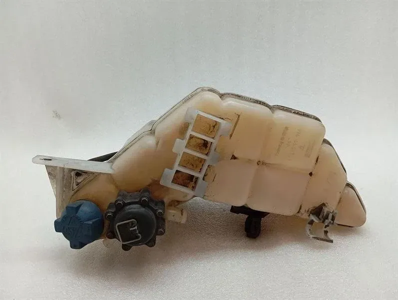 Porsche 911 997 expansion tank 99610605703 expansion tank cooling water
