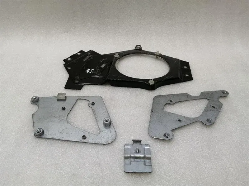 Mercedes G-Wagen W463 rear right door holder bracket A4637320214 holder carrier