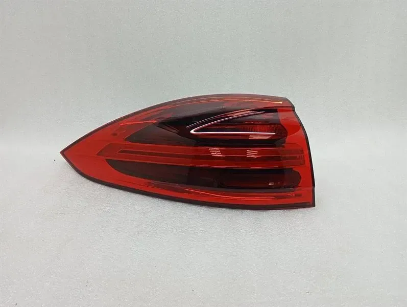 Porsche Cayenne 958 92A left rear light 7P5945207G tail light rear left