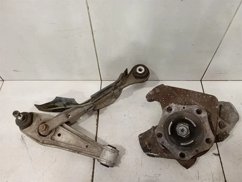 Porsche Boxster 986 Left Front Hub 99634195712 Wheel Bearing Housing Front Left