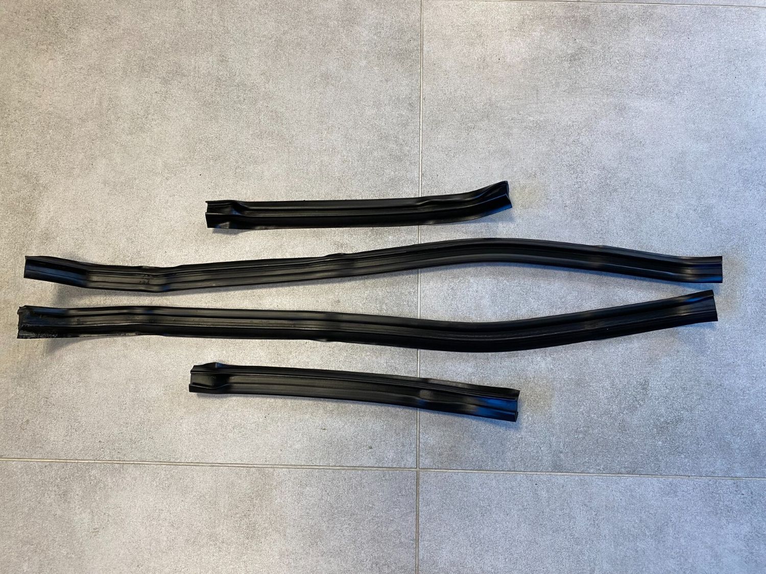 BMW 7 E23 GENUINE Front Wheel Arch Fender Cover Sealing SET x4 psc