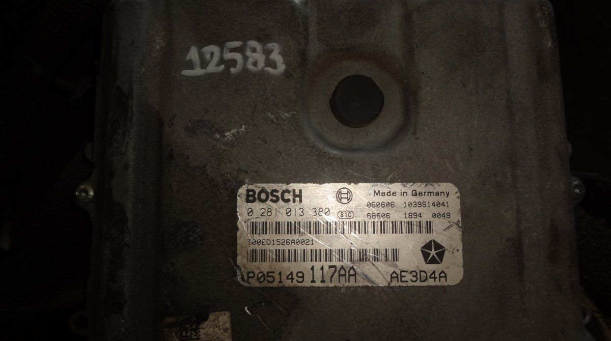 0281013380 Engine Control Unit / module (ECU) CHRYSLER 300C I (2004-2010)