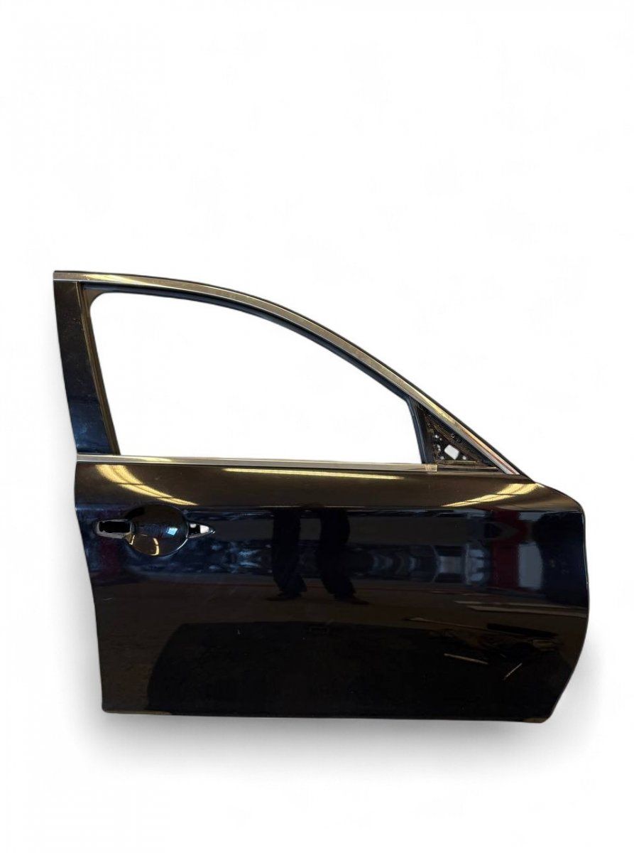 Door Front Right INFINITI M IV / Q70 (Y51) (2010-2019)