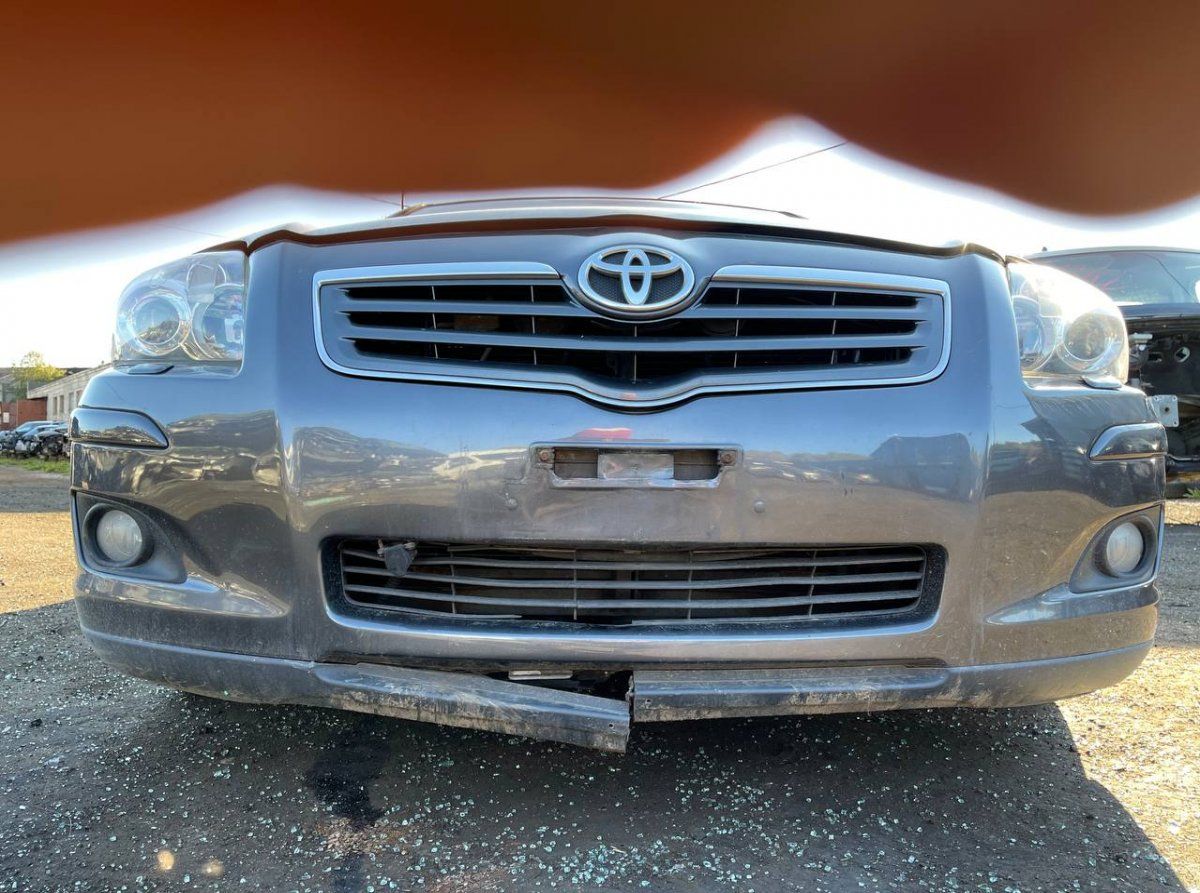 5211905909 5211905910 Front Bumper TOYOTA AVENSIS (T250) (2003-2008)