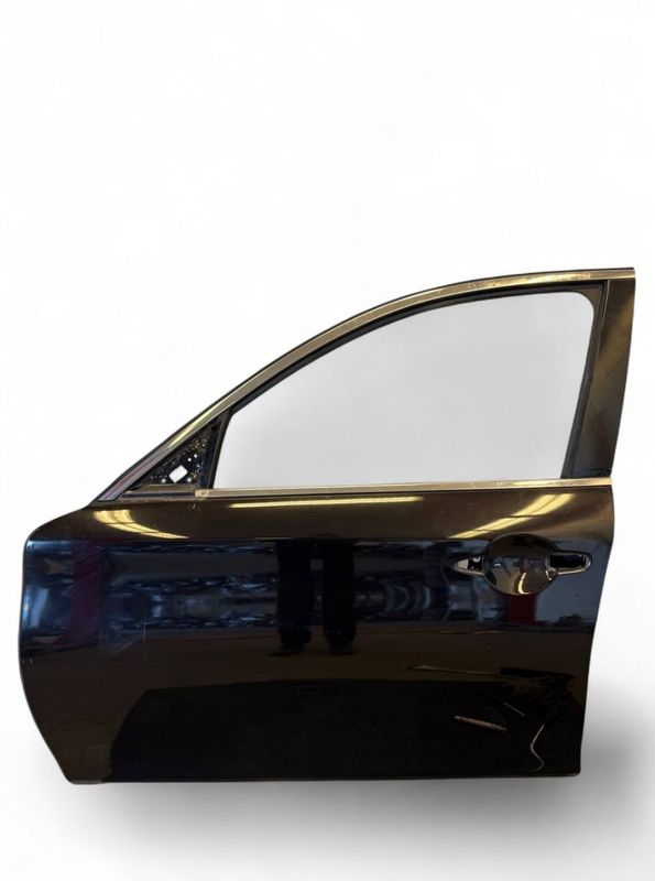 Door Front Left INFINITI M IV / Q70 (Y51) (2010-2019)