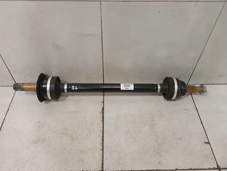 Rolls Royce Wraith RR5 RLH Drive Shaft 3320 8654609 Drive Shaft Rear Left