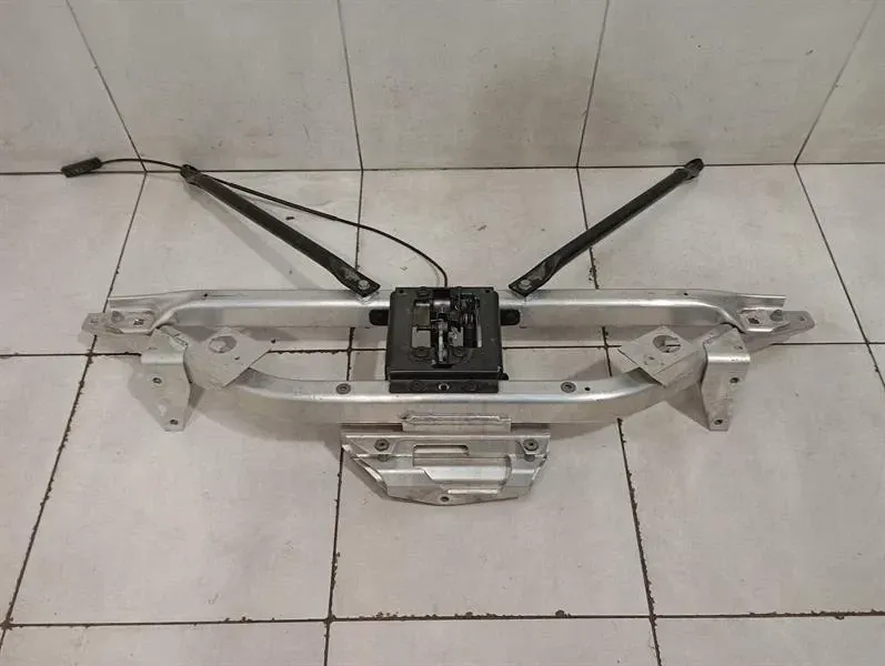Rolls Royce Wraith RR5 Collision Crossmember 51647198882 Front Retainer Carrier