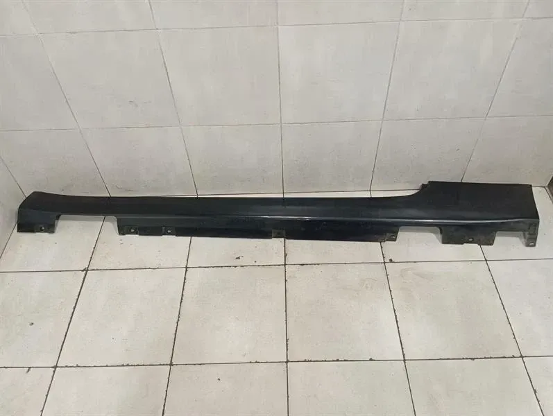 Rolls Royce Wraith RR5 Coupe left side skirt 51777368553 left side sill -