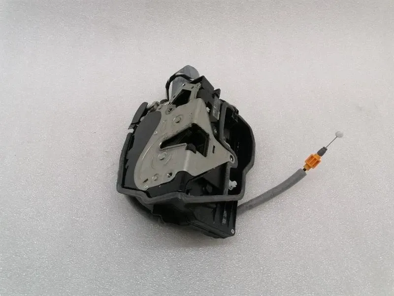 Rolls Royce Phantom MK7 VII 7 door lock 51227202139 rear left door lock -