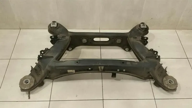 Mercedes C Class W205 Subframe Rear A2053507207 Axle Frame Rear Axle Frame-