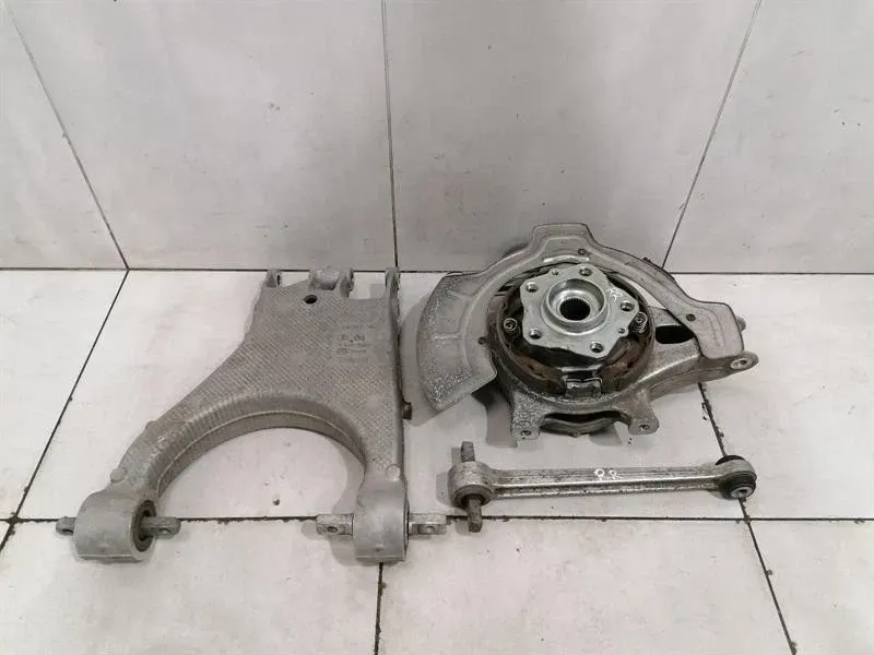 Ferrari GTC4 Lusso F151M Right Rear Hub 294851 Wheel Bearing Housing Rear Right -