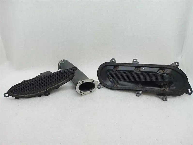 Ferrari 812 Superfast F152M A/C Air Vent Duct Right 89073400 Right Air Duct-