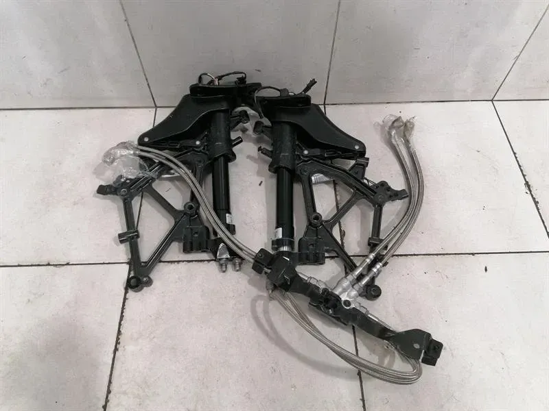 McLaren 720S coupe 14A1175CP rear spoiler hydraulics Aero brake cylinder set-