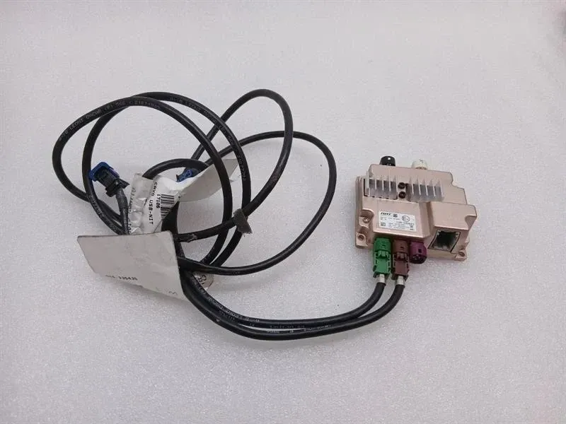 Ferrari GTC4 Lusso T 3.9 V8 F151M Electronic Module 875004 USB HUB Controller
