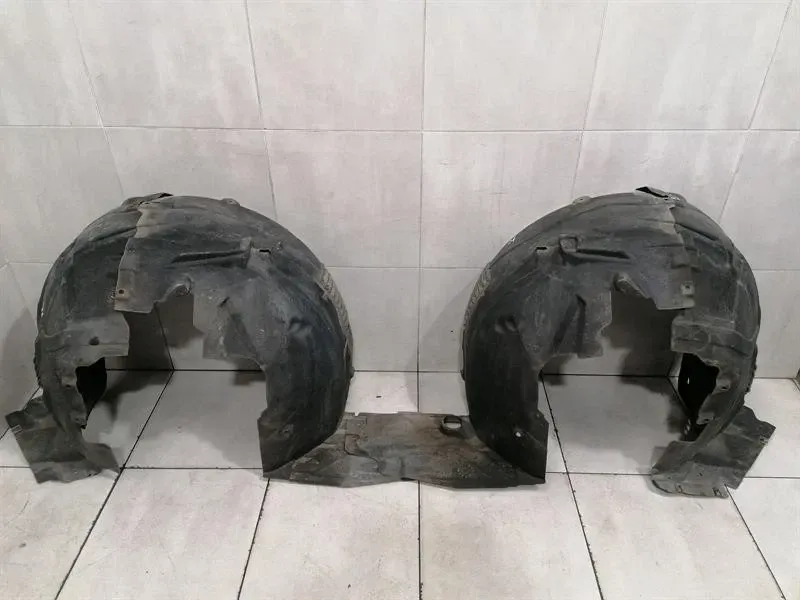 Mercedes GT C190 GTS S Front Set Wheel Arch Liner A1906980500 Wheel Arch Cover -
