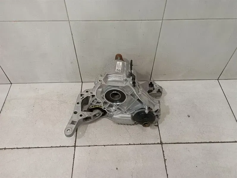 BMW 4 G83 M4 Transfer Box 27109847756 Transfer Case AWD LCI -