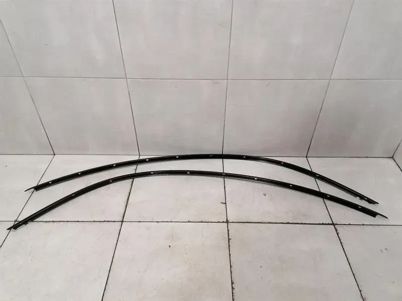 MERCEDES GT C190 GTS S COUPE Roof Molding A1906730300 Strip Trim Strip Set-