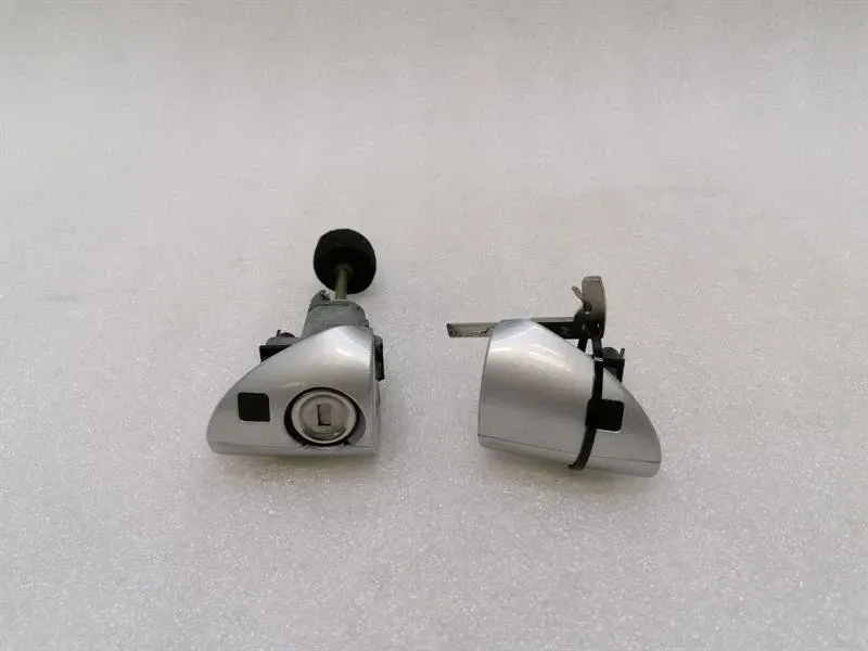 Mercedes SL R230 door lock with blade A2308901467 door lock locking cylinder-