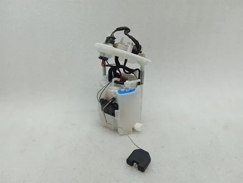 Mercedes C Class W205 C63 AMG Fuel Pump Electric A2054708501 Fuel Pump -