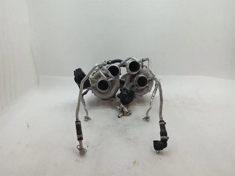 BMW 5 Series F90 G30 M5 Turbo Charger 7852372 Turbocharger SET OF 2